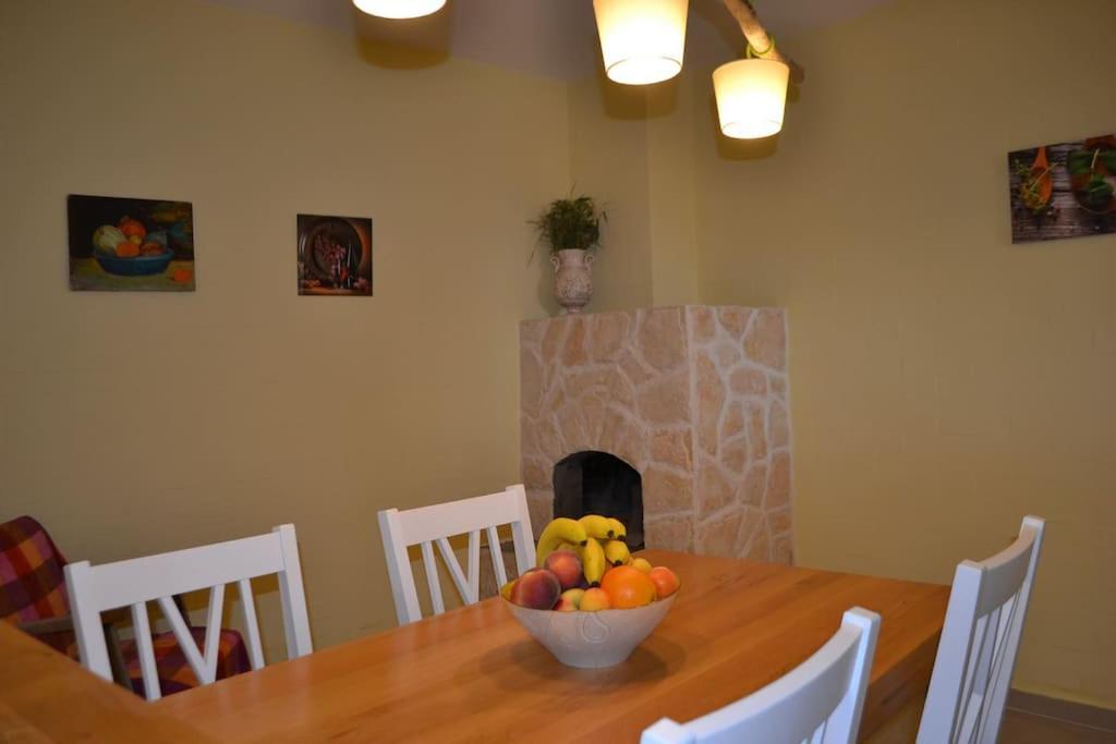 Holiday In - Island Hvar Svirce